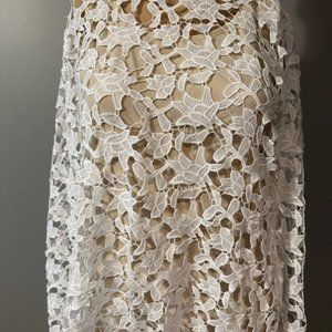 WHITE HI-LOW LACE TOP